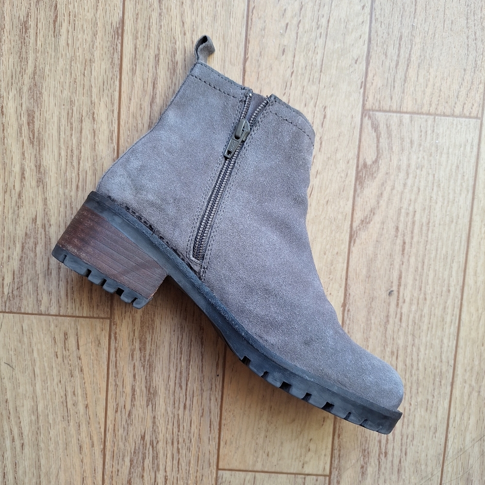 SKECHERS Lugnut boot. Size 7.5M - Picture 4 of 6